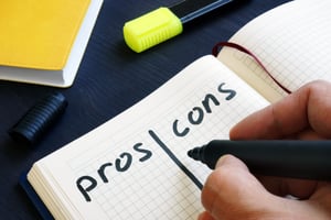 Pros and Cons of working with a medium-sized vs large logilogistics company