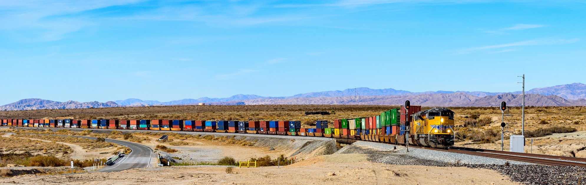 union pacific intermodal train